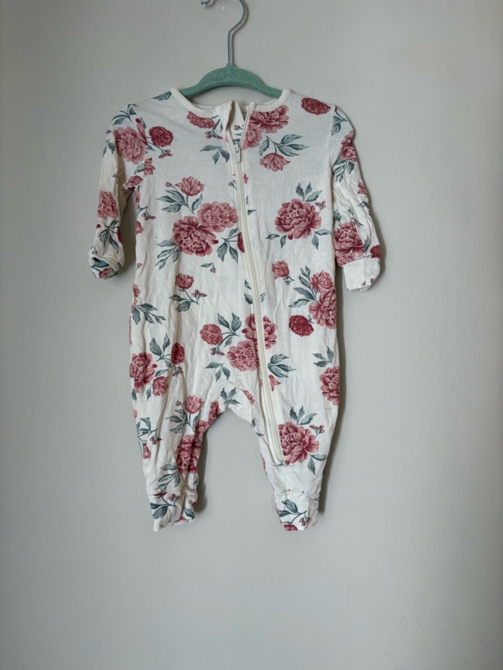 Modern moments Floral Zip-Front Baby Footie in Cream with Rose Print 3-6M